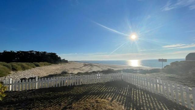 Maison Sur La Plage Avec Vue Mer Panoramique Le Martray Exteriör bild